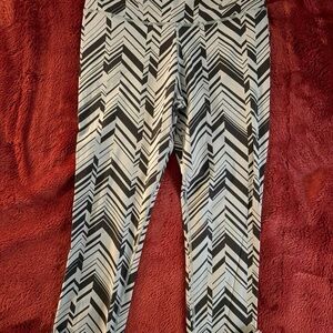 Nike Woman’s Black and White Chevron Leggings